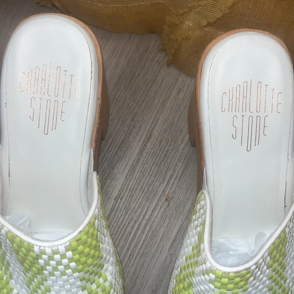 Charlotte Stone - Picture 4 of 10